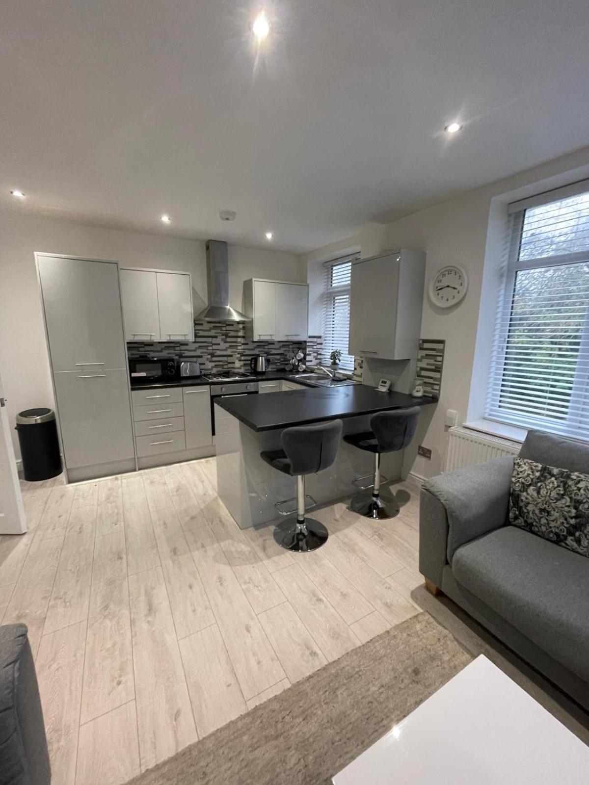 Spacious 2 Bedroom Apartment Liverpool Exterior foto